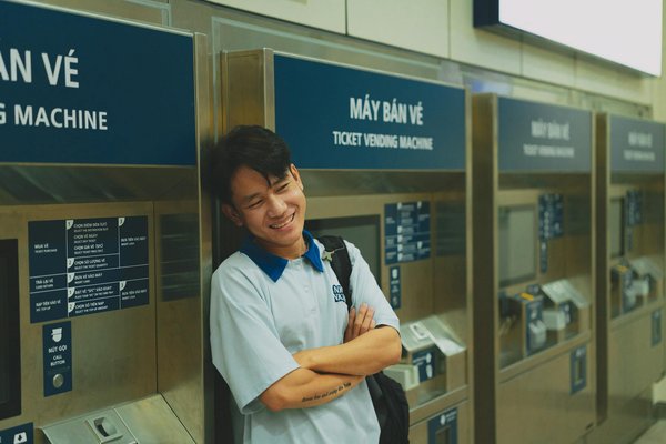 Explore legendary uk film & tv sites: exclusive cruises with expert-guided tours